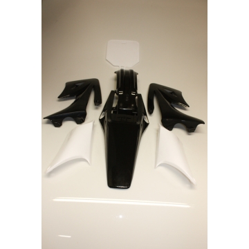 Kåpset Svart 150cc-250cc